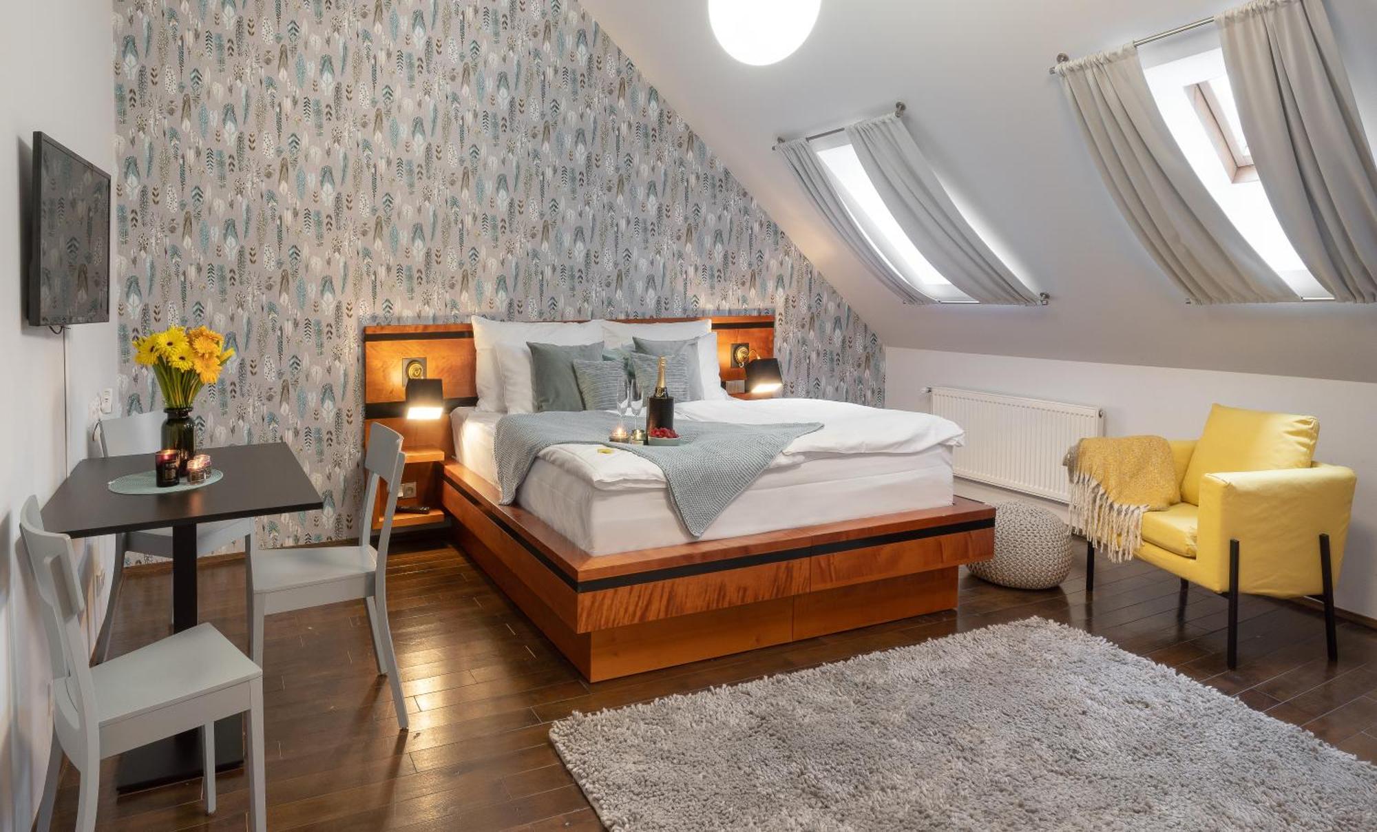Apartment 4 Elements